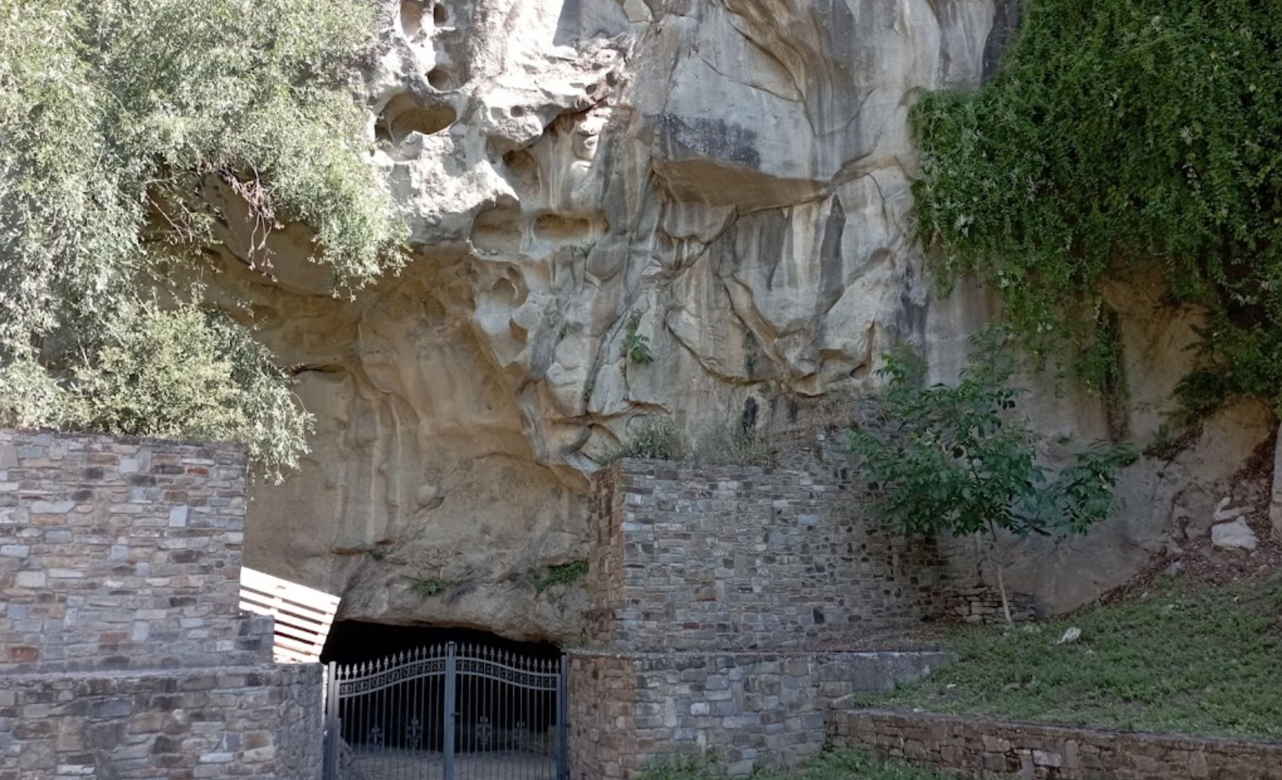 Grotta dei briganti